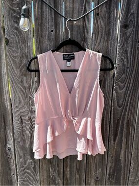 Frank Lyman Montreal Design Collection Sleeveless Twist Top Blouse